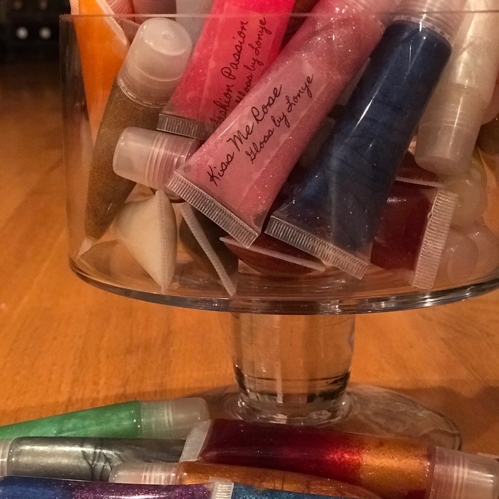 Glossy gloss lip gloss!!